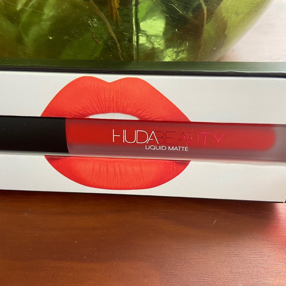 Huda beauty liquid matte